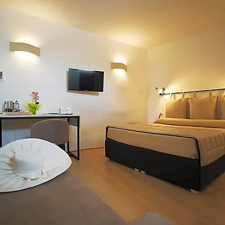 מלון Gh Dimora Sant'anna 4*